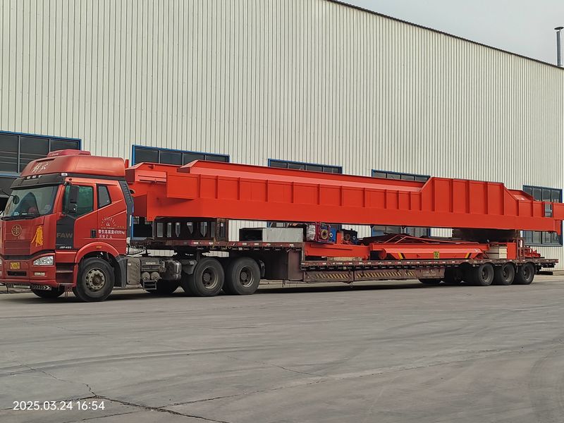 通用橋式起重機(jī) QDXX32/5t—19.5m 電動(dòng)單梁橋式起重機(jī) 2臺(tái) LD10t—16.5m 制作完成，發(fā)往河北石家莊交付客戶使用。